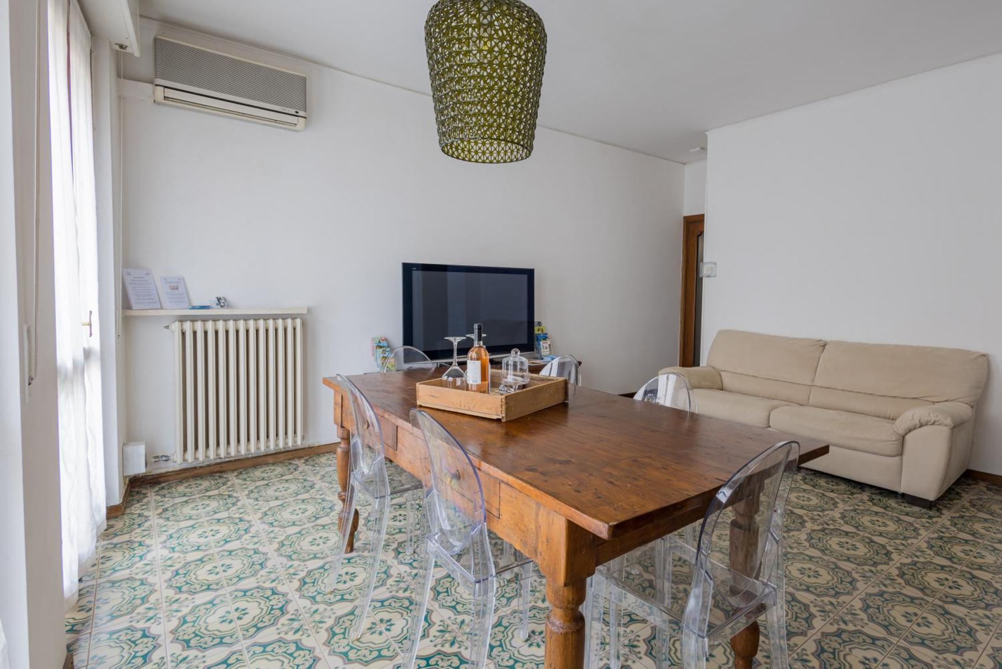 Boutique apartment Cà Tulles Torri Del Benaco Esterno foto